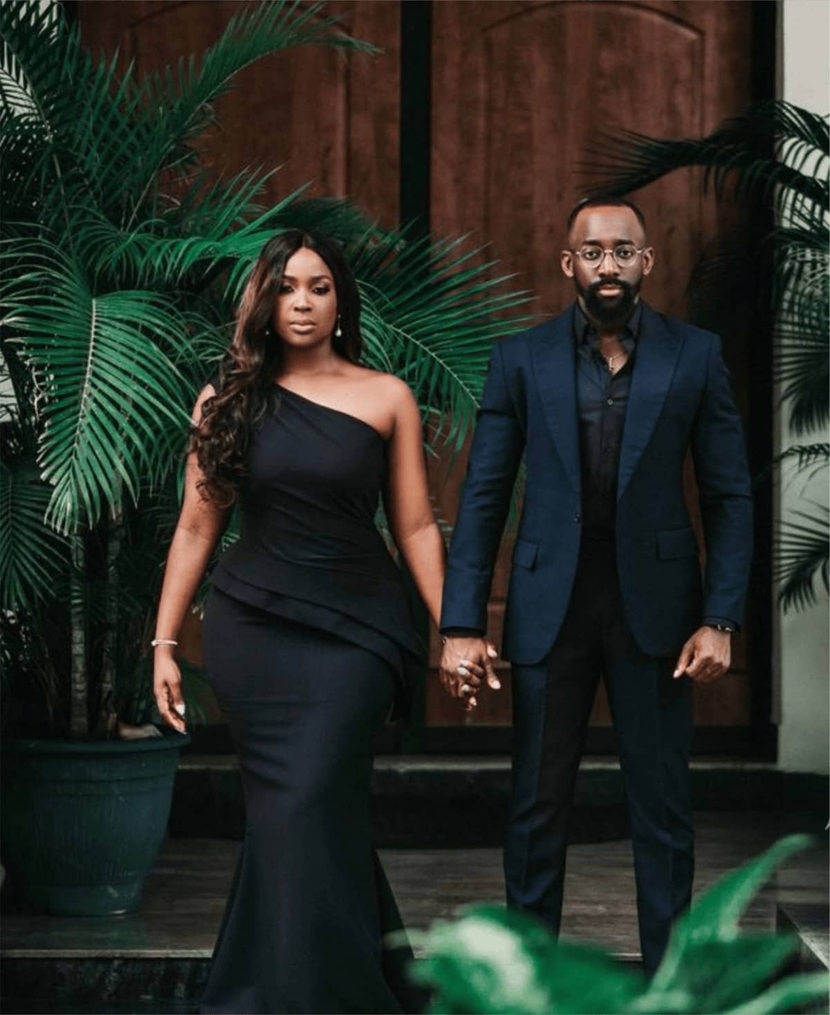 Formal and cooperate wear unisex